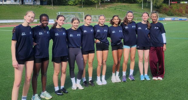 Platz 1 in Hünfeld: Leichtathletinnen gewinnen den Kreisentscheid