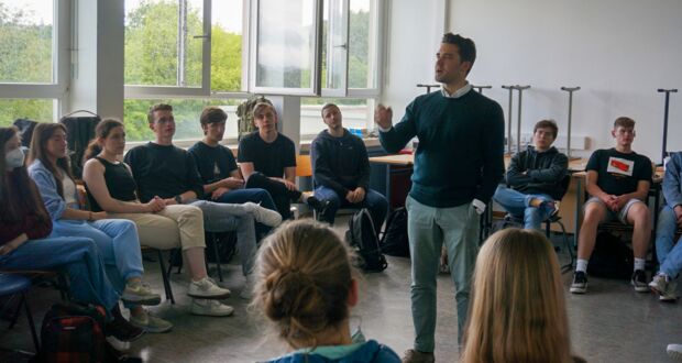 „Abi und dann? Welche Möglichkeiten bietet mir Europa?“ – Stein-Schülerinnen und Schüler informieren sich über Berufs- und Studienmöglichkeiten im Ausland