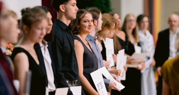 Abitur 2025 – Mit Wissen, Mut und Tatkraft in die Zukunft