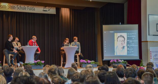 Podiumsdiskussion: Generationen im Austausch über Gerechtigkeit und all ihre Facetten