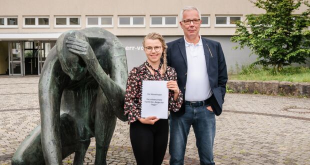 Lea Kempf erhält einen Landespreis beim Geschichtswettbewerb des Bundespräsidenten 2020/21