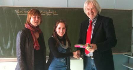 Schülerin der FvSS gewinnt 3. Runde der Mathematikolympiade