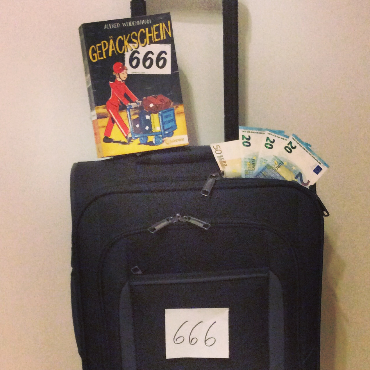 Gepäckschein 666